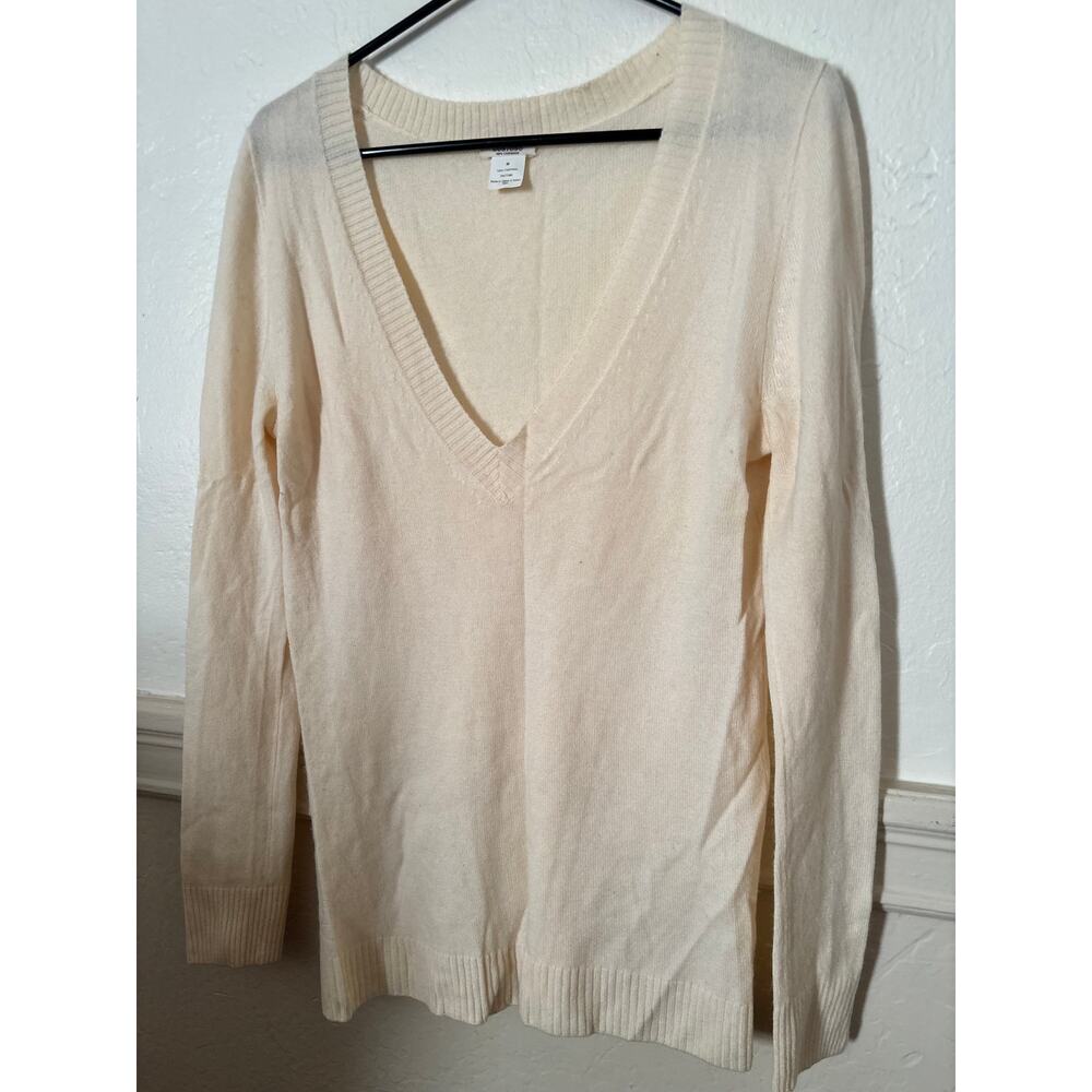 J.Crew Gustoso 100% Cashmere V Neck Sweater Women’s Medium Ivory Cream - Picture 2 of 5